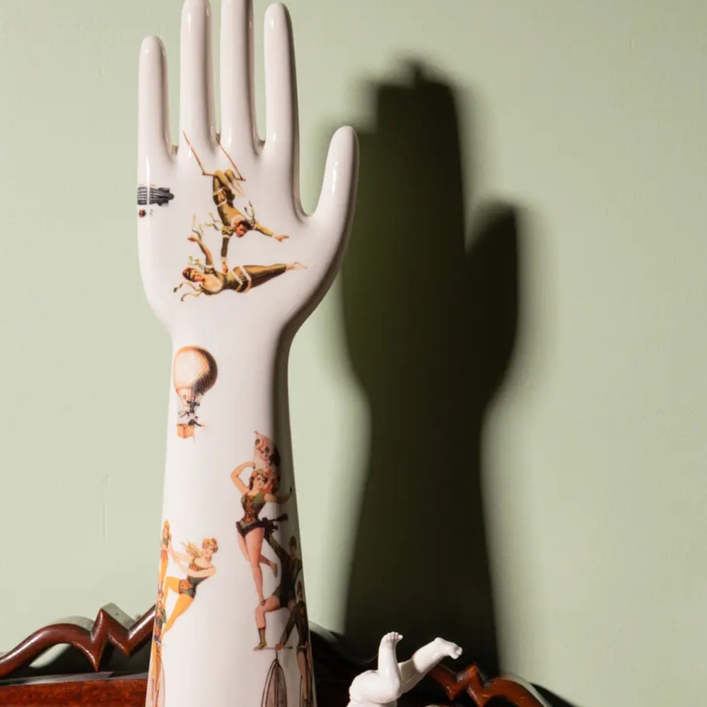 NWT Grand Tour By Vito Nesta Circus Hand Sculpture Art